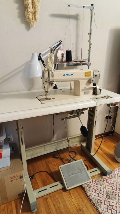 Продається швейна машина JACK