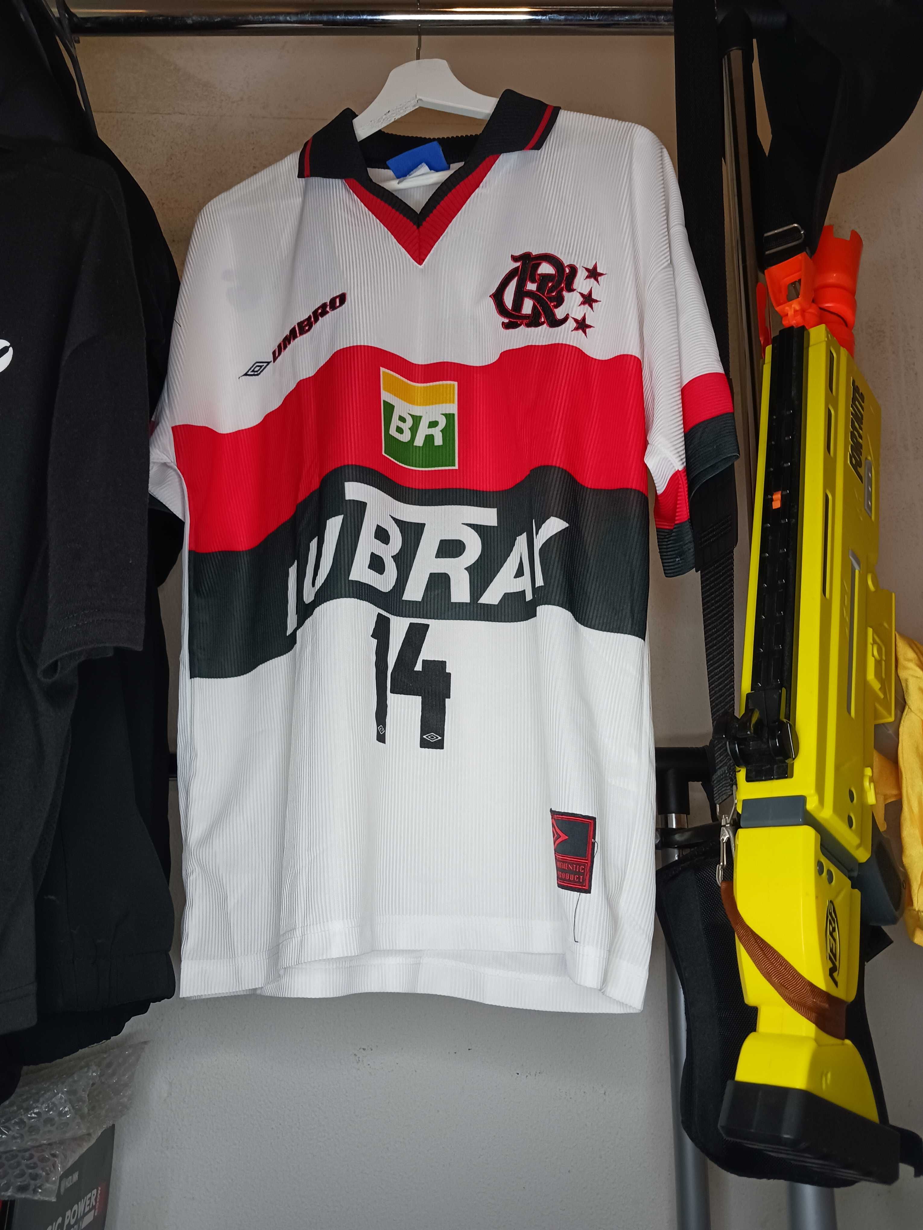 Camisas do Flamengo (algumas foram usadas em jogo pela 1a equipa)