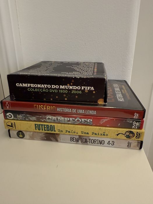 Dvds de futebol.