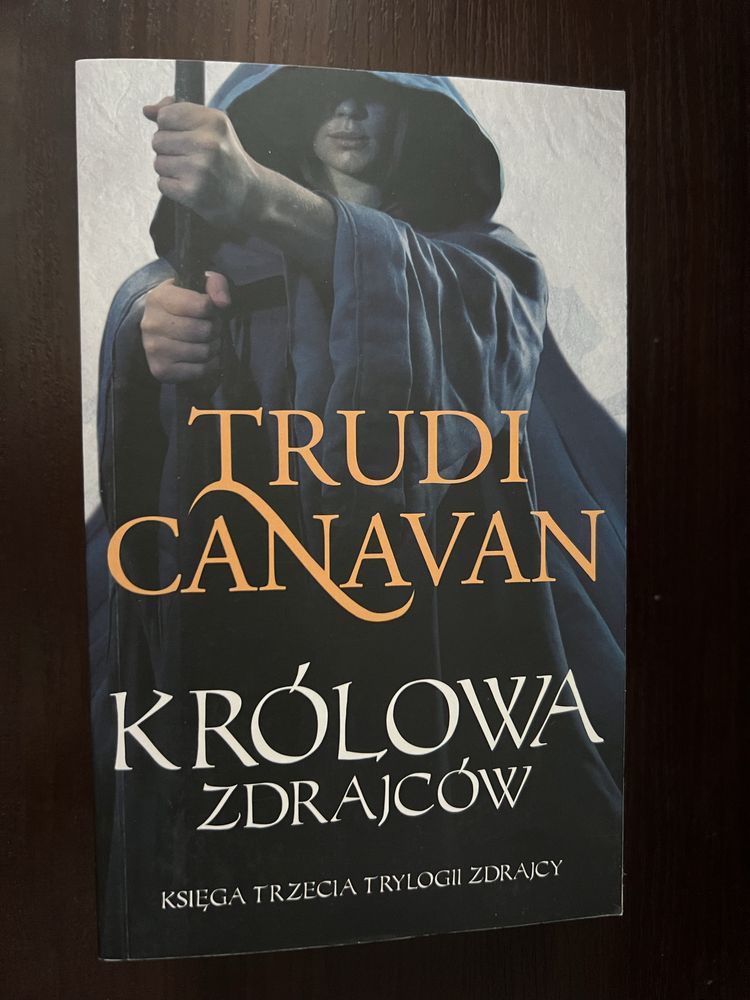 Krolowa zdrajcòw Trudi Canavan