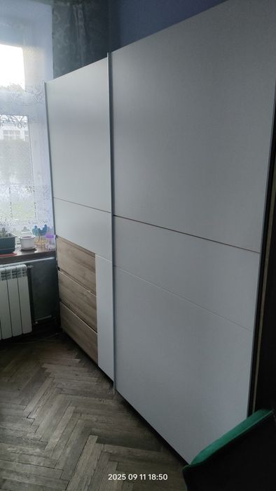 Szafa przesuwna duża
