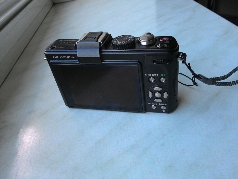 Panasonic Lumix LX 5(объектив Leica 2.0) Оригинал