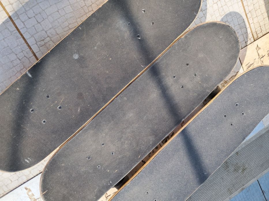 Skates Oxelo / 2 deles são mais pequenos