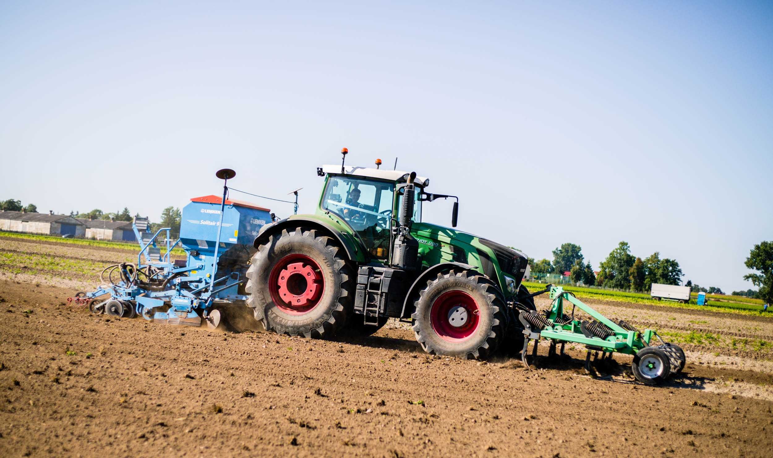 Wynajem ciągnika rolniczego Fendt 939 Vario