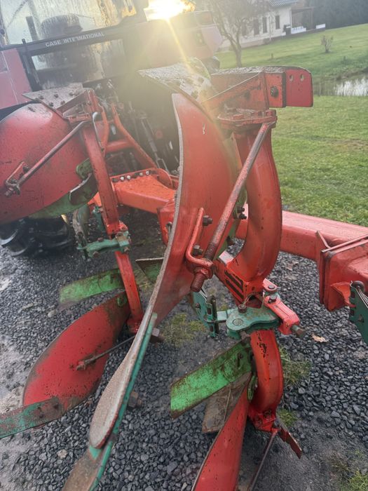 Pług Kverneland 4 obrotowy