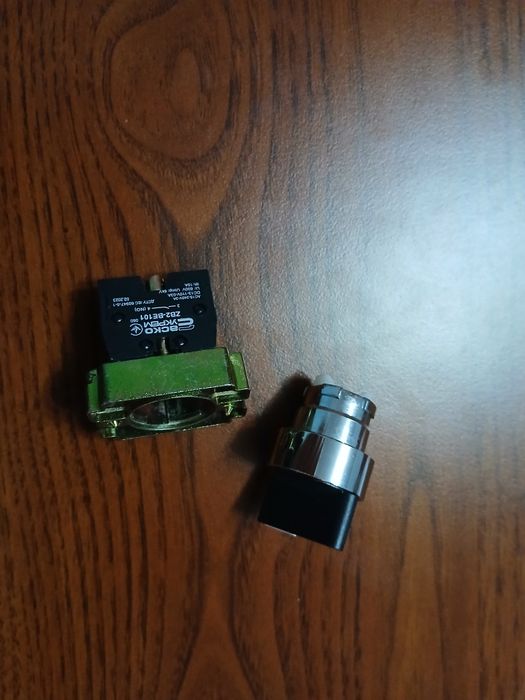 Przełącznik jedno fazowy