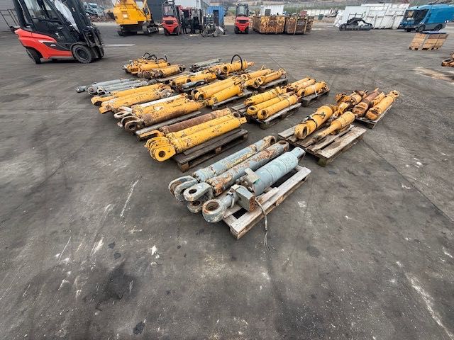 liebherr używany siłownik hydrauliczny do ładowarki