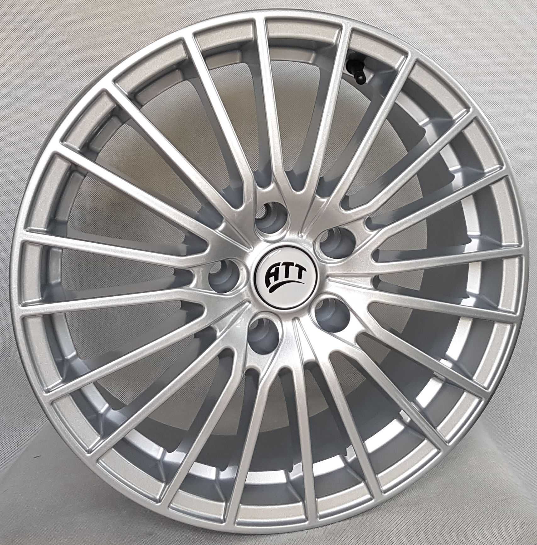 Felgi 18 5x112 VW Passat B7 B8 Superb 3 Octavia 3 4 Audi A3 8V alu