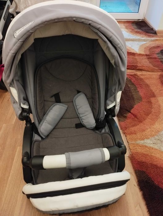 Продається дитяча коляска 2 в 1.