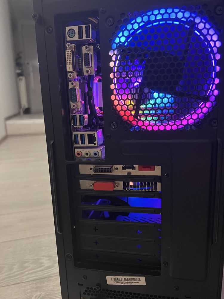 Komputer gamingowy rgb do gier