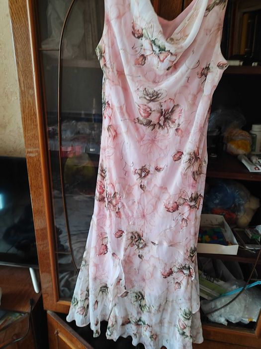 Продам сукні вечірні коктельні́ єлегантні 530грн