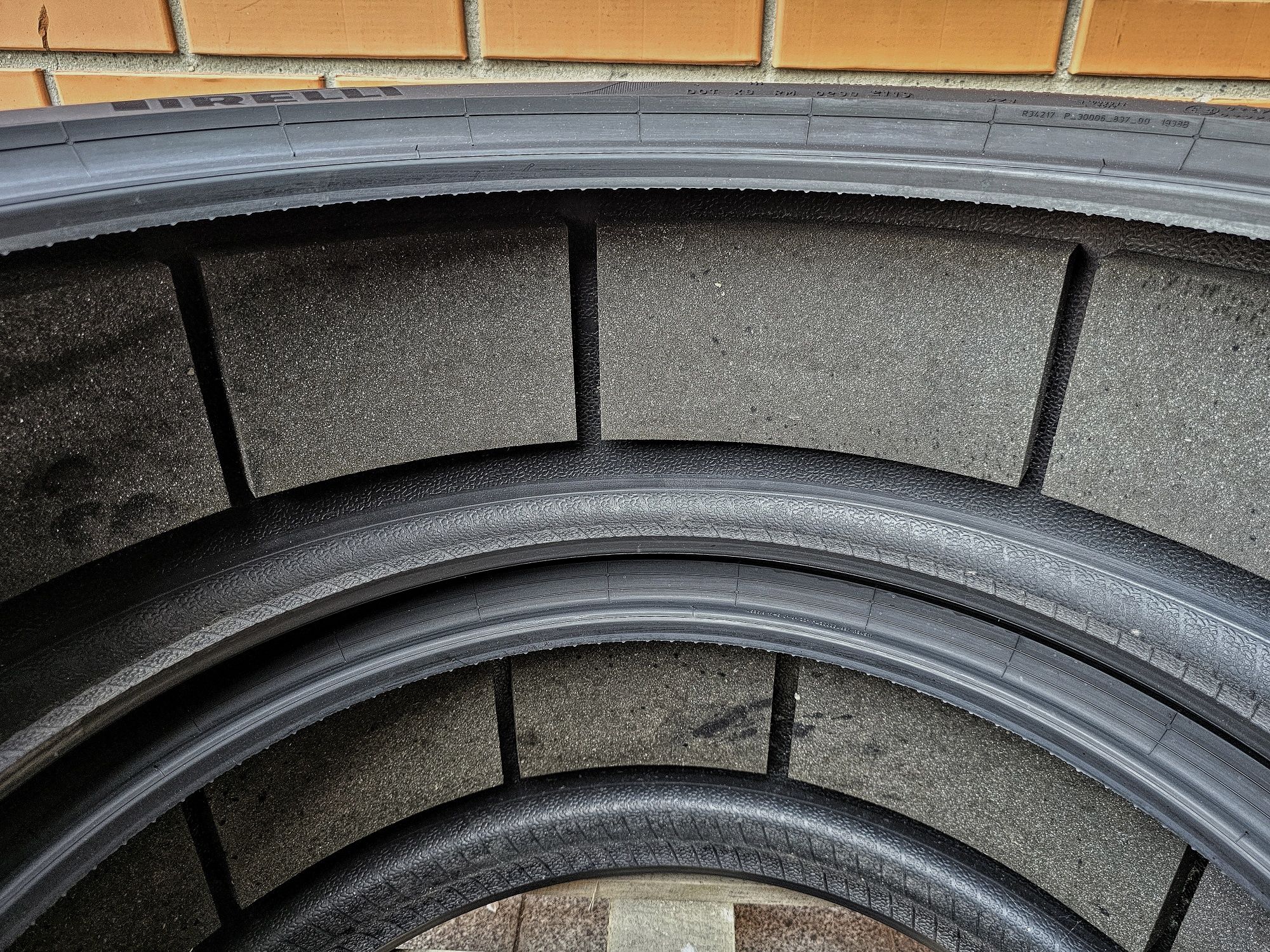 Пара 275/40r21 Pirelli | P Zero | 5.5mm | З шумоізоляцією, ідеал