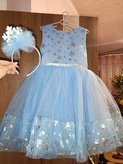 Новорічна пишна сукня з обручем  ,на 5-7 років