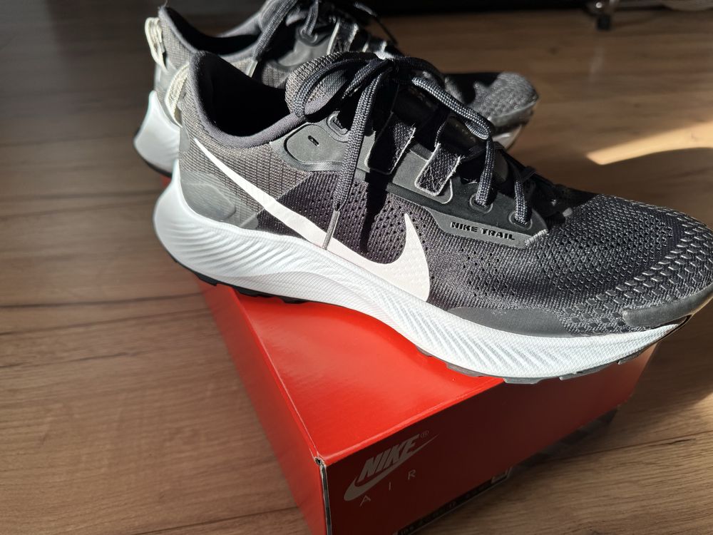 Buty do biegania Nike React Trail Pegasus III czarny/szary r. 43 super