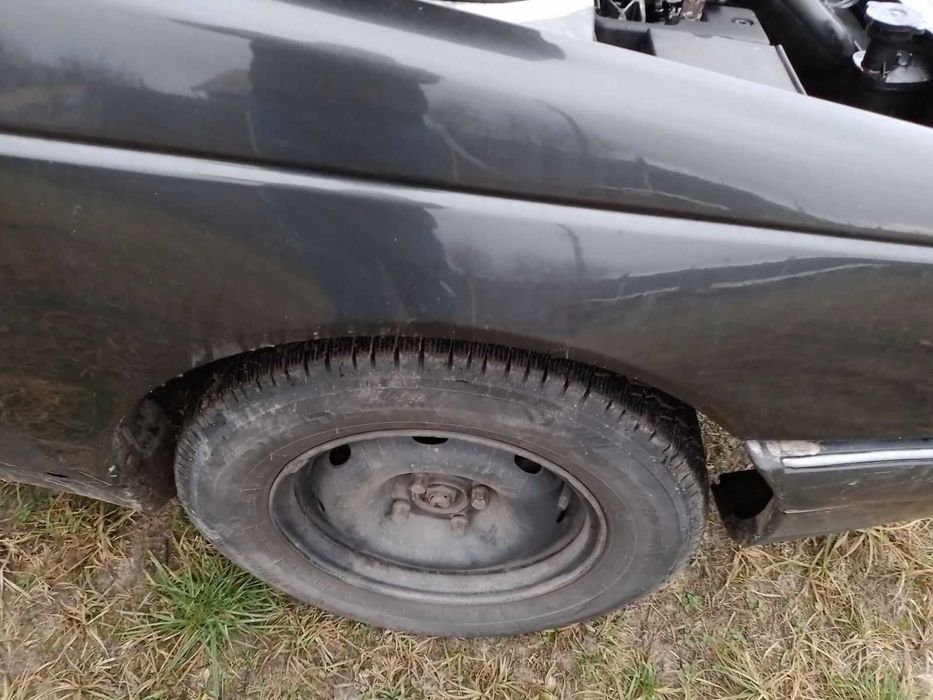 Продам терміново Пежо 405