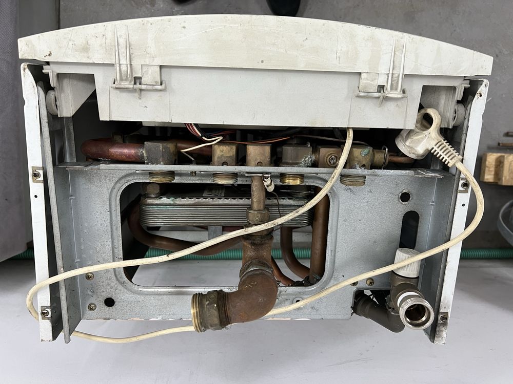 Piec kocioł gazowy C.O. C.W.U. 2 funkcyjny Vaillant VUW 200-5 20KW
