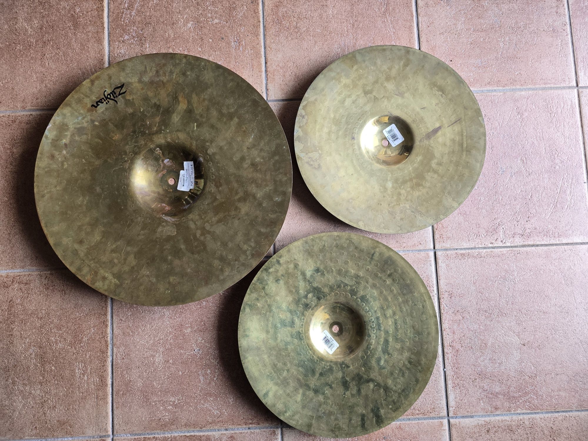 Pratos de bateria Zildjian Planet Z. Prato de choques e ride/crash