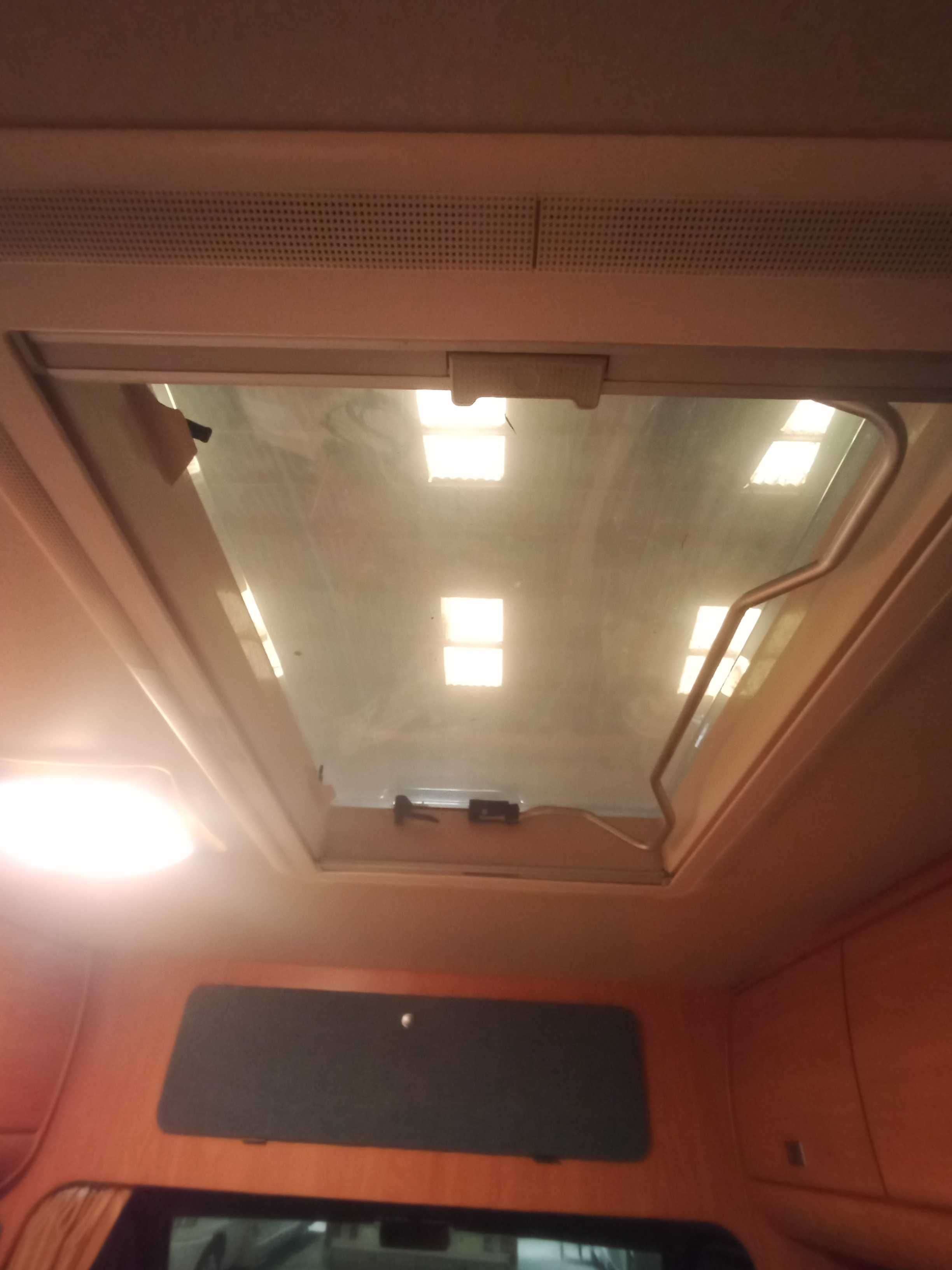 Autocaravana com ar condicionado de habitáculo (novo))