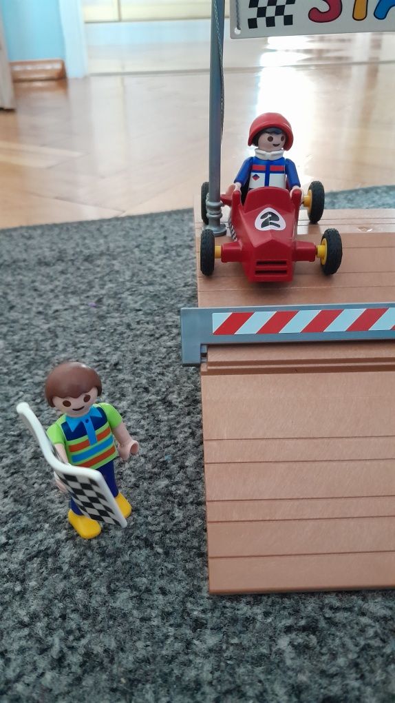 Playmobil wyścig gokartów