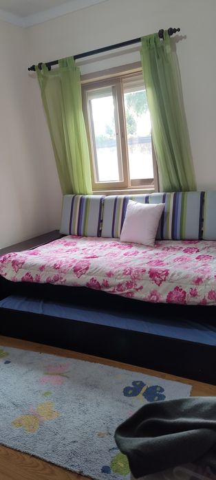 Vendo cama solteiro, mobília quarto