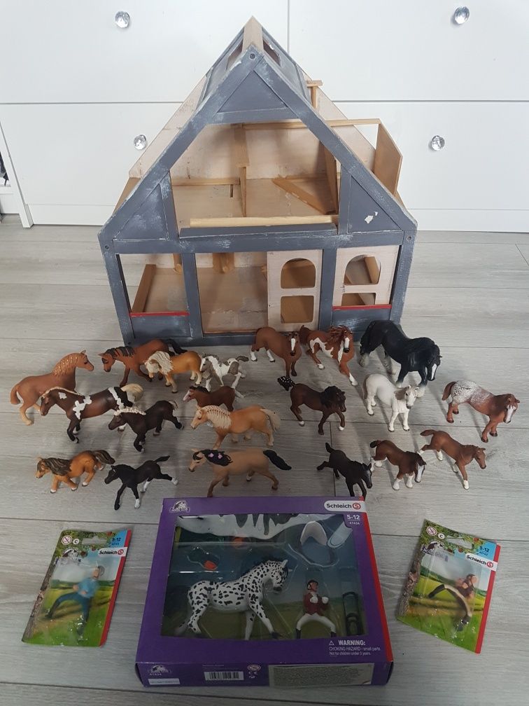 Zestaw Schleich stajnia gratis 20 koni unikatowy zestaw 41434 jeździec