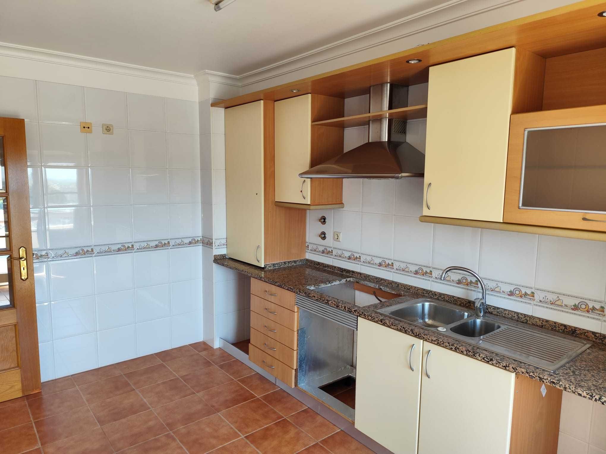 Apartamento T2 com parqueamento Quinta do Bolhão – Vila Franca de Xira