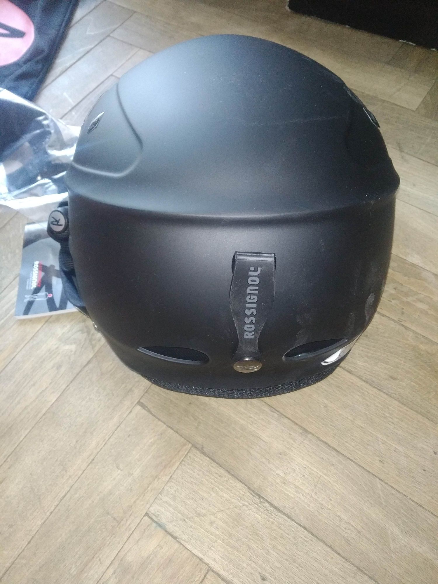 Nowy kask narciarski Rossignol czarny 58 cm