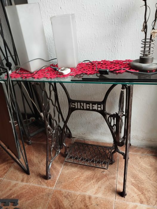 Pe de máquina de costura mesam