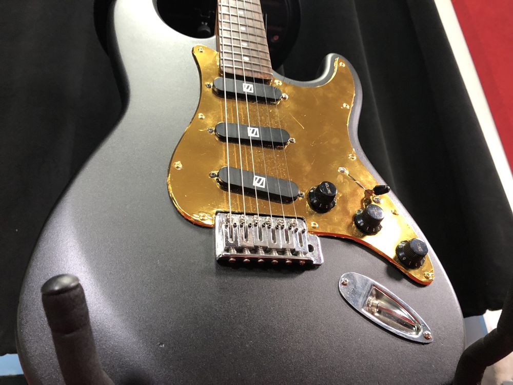 Gitara elektryczna stratocaster czarny mat ultrasonic marathon strat