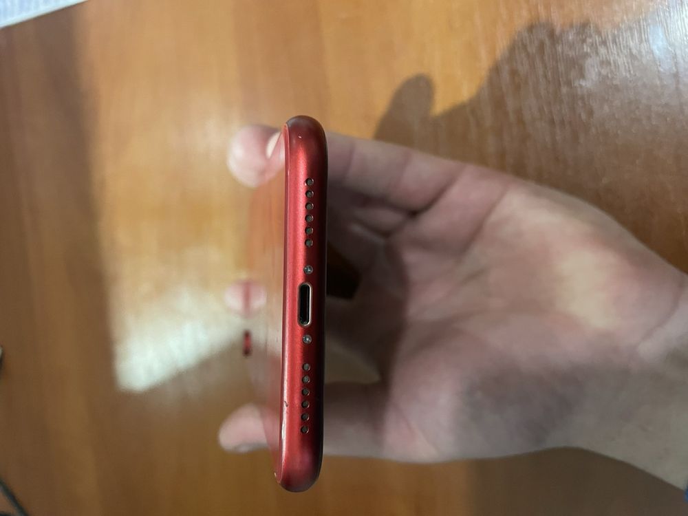 Продам Iphone xr