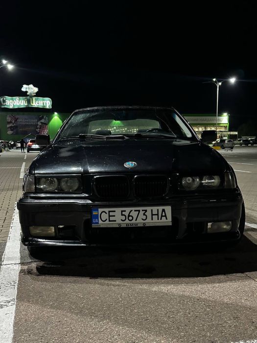 Bmw 3 e36 1997 року 318i на повному бойовому ходу