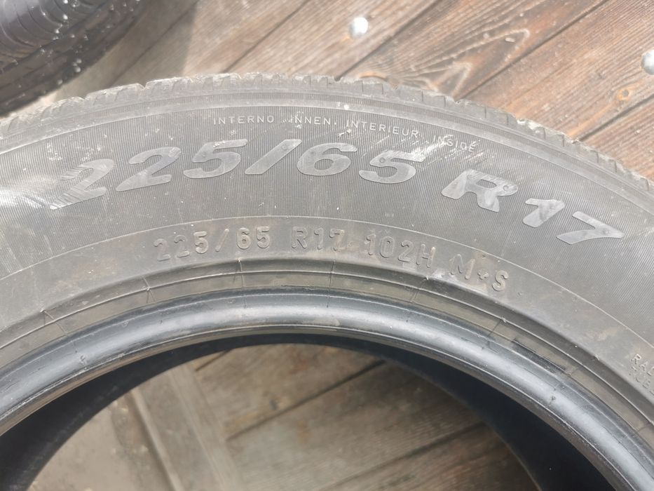 Opona Pirelli 225/65/17