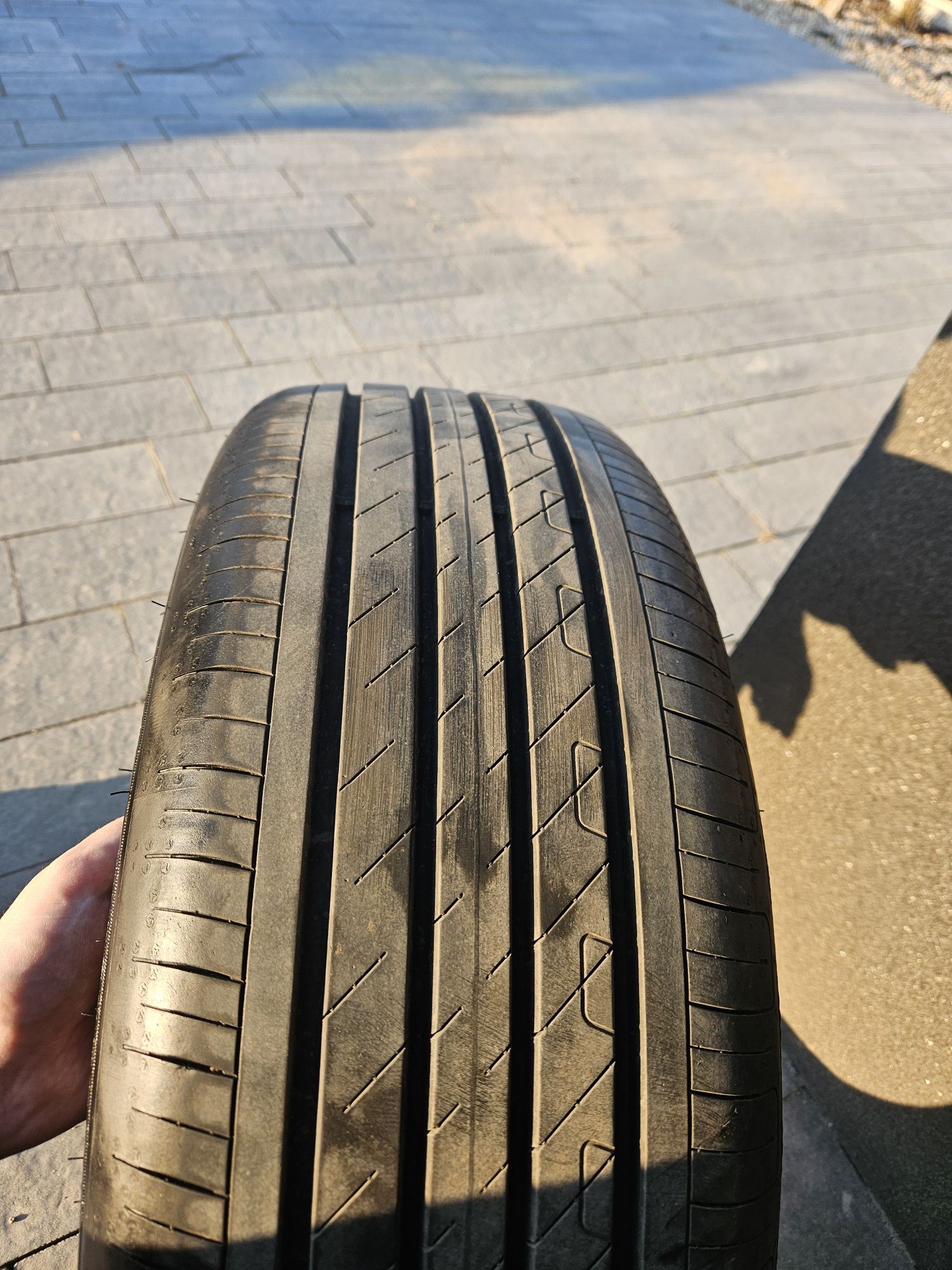 Opony letnie  goodyear eficient grip performance 2 215/50R18 jak nowe