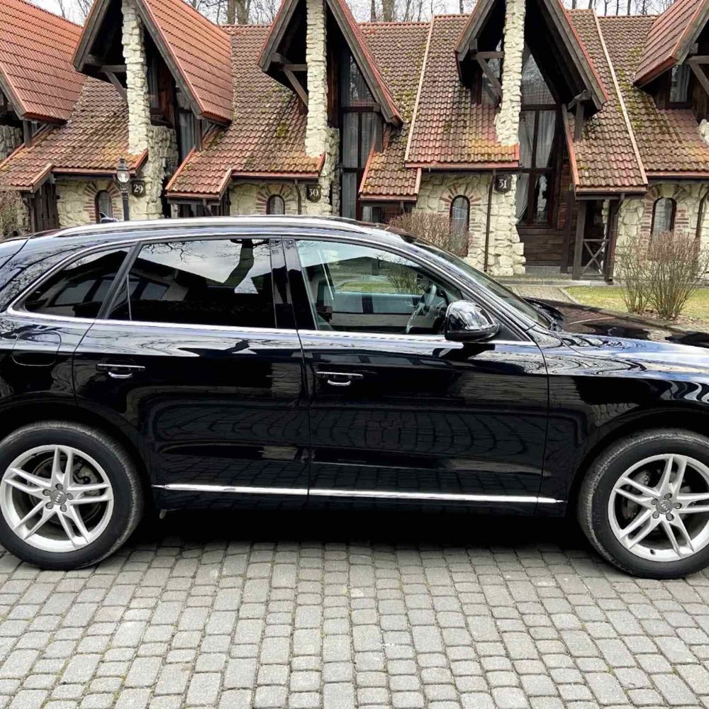 Авто Audi Q5 2013року