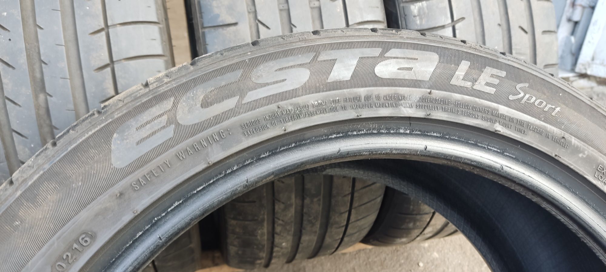 Opony letnie Kumho 235/45-18. 5mm. 2016rok