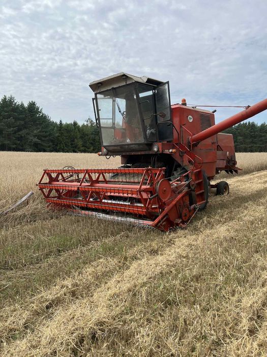 Kombajn Bizon Super Z056