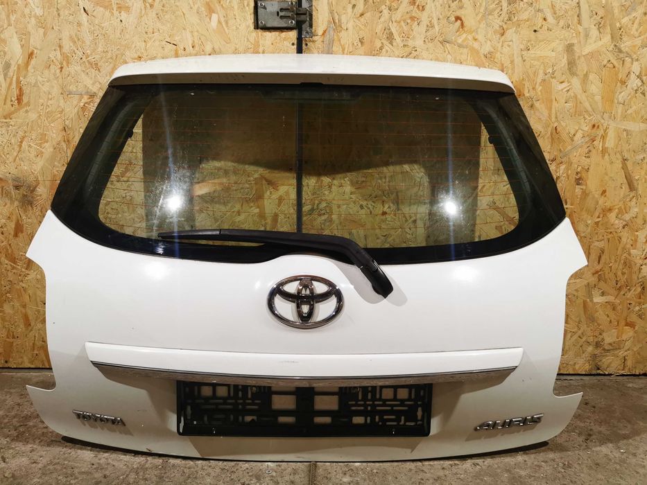 Крышка багажника Toyota Auris 06-13 Разборка