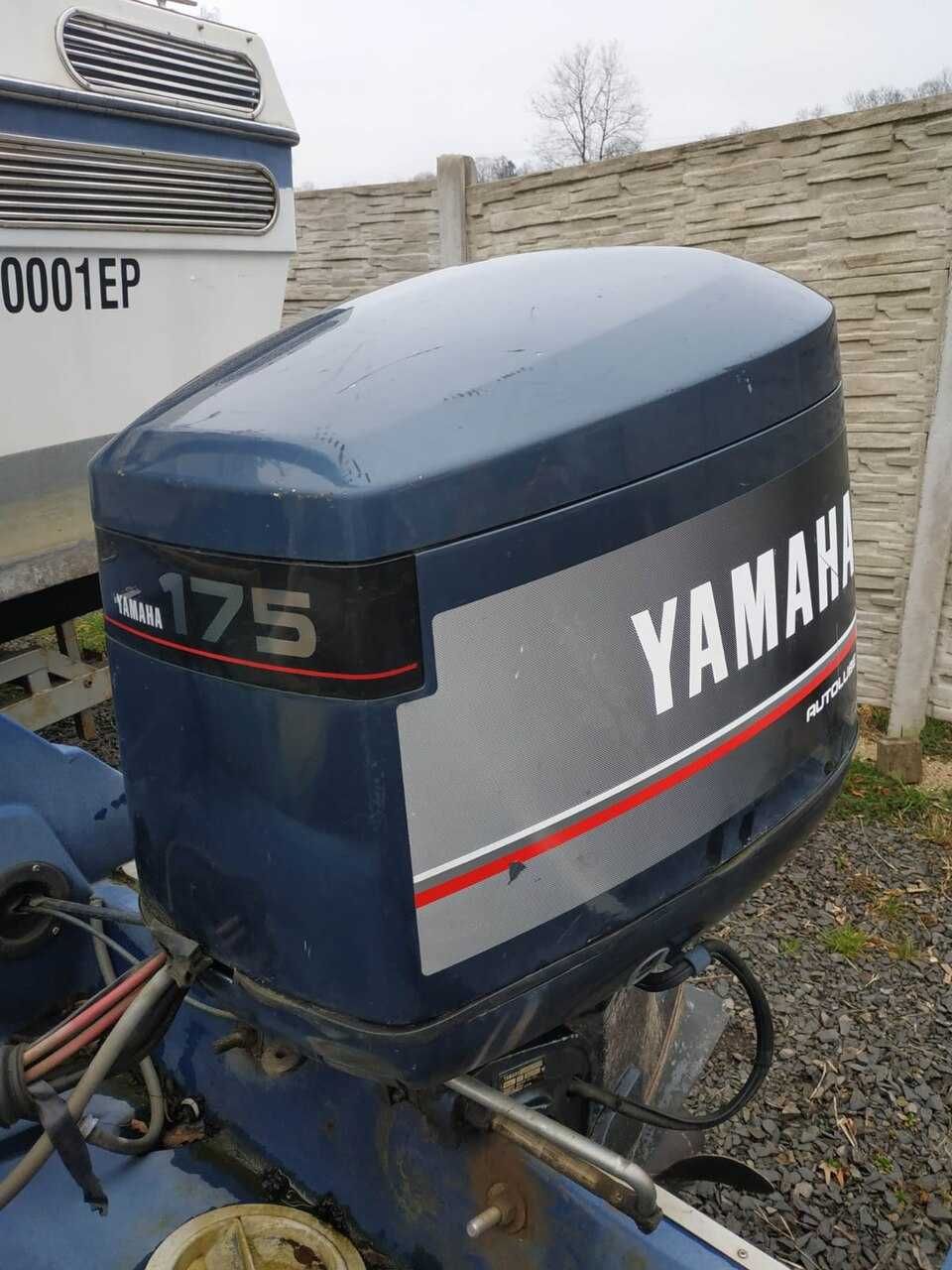 Silnik zaburtowy YAMAHA 150KM  V6 stopa L Trim