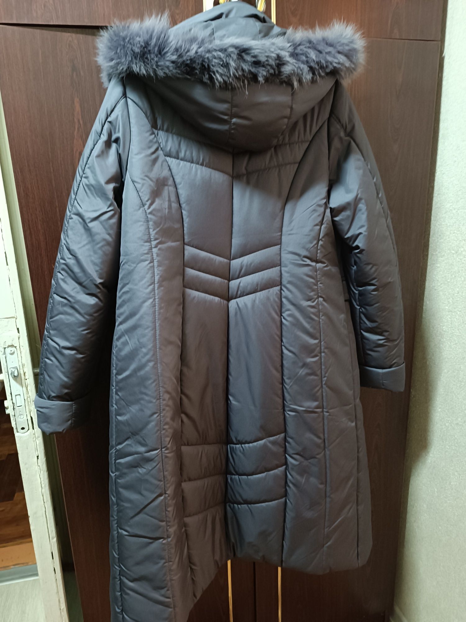 Тёплое болоневое пальто 52 размер новое