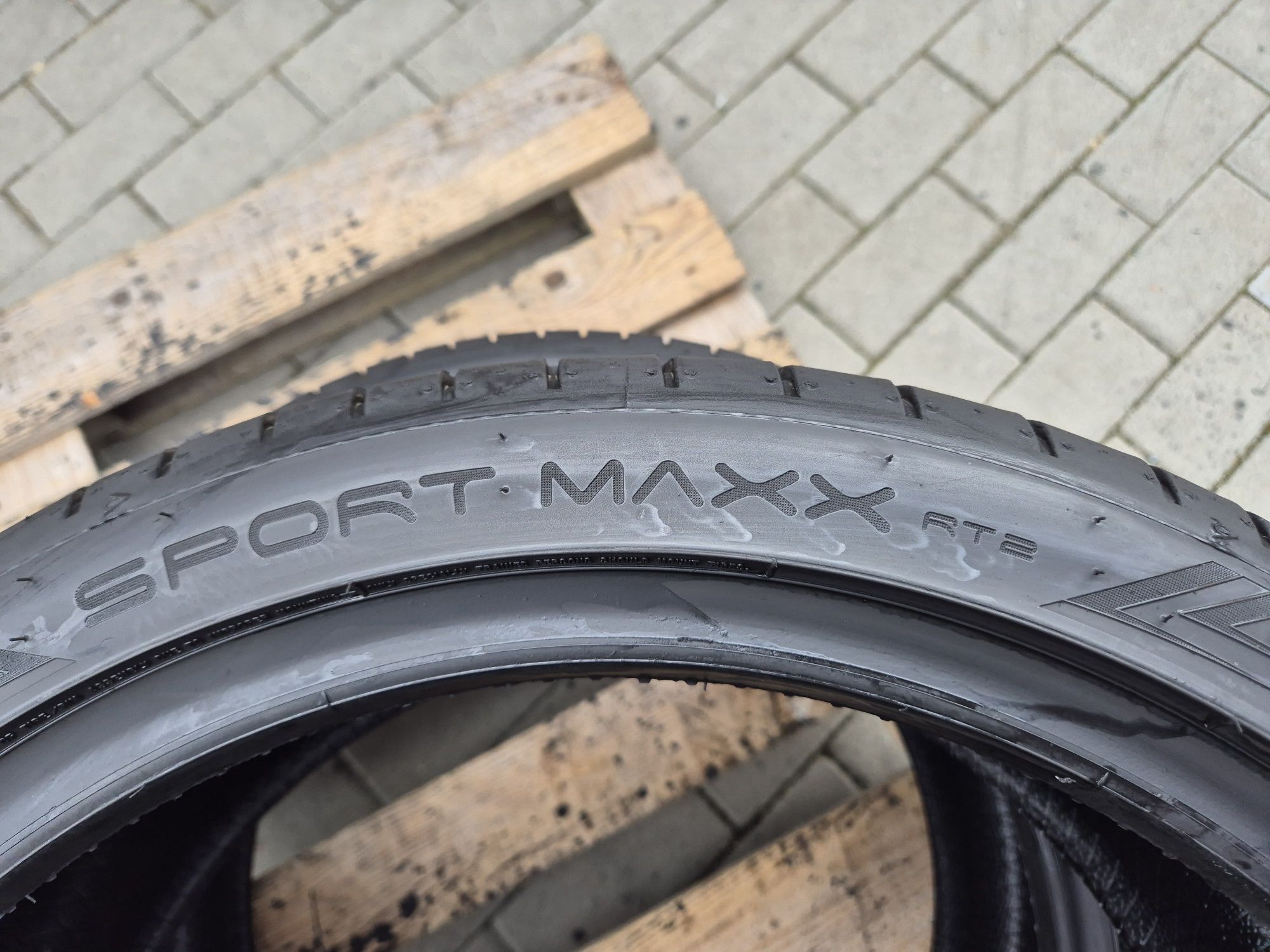 225/40/18 92Y Dunlop Sport Maxx RT 2. Jak nowe  7,5mm 2024.r