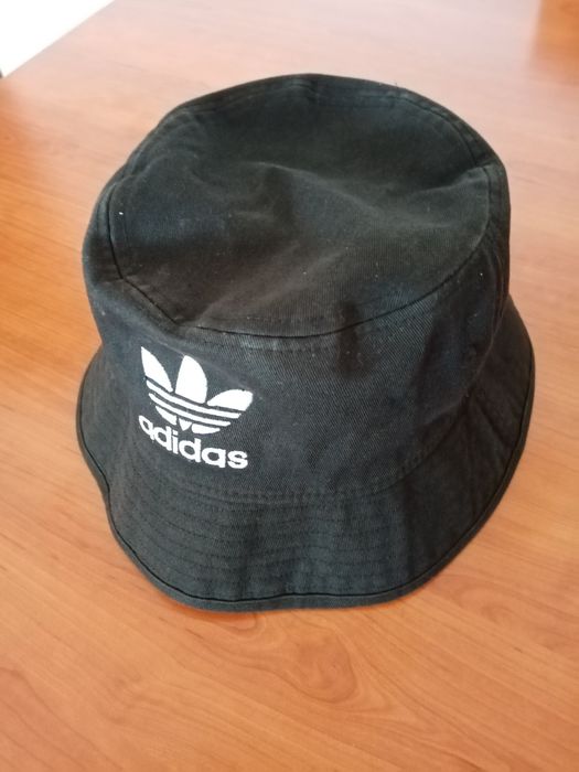 Bucket  Hat Adidas (chapéu)