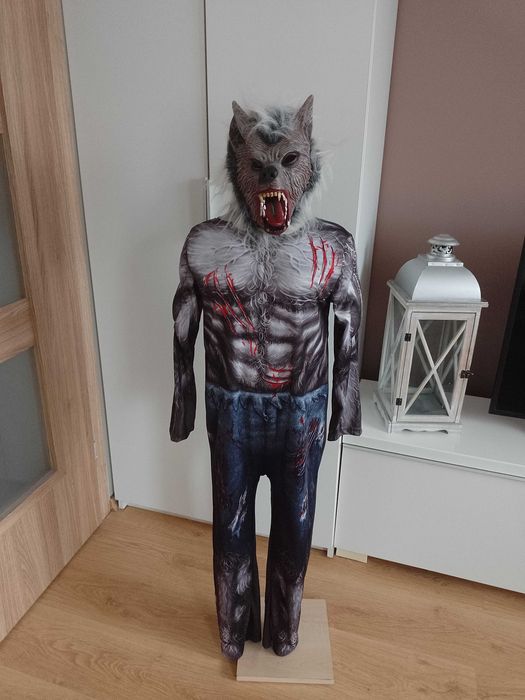 NOWY strój karnawałowy WILK WILKA WILKOŁAKA przebranie 134/140 (515)