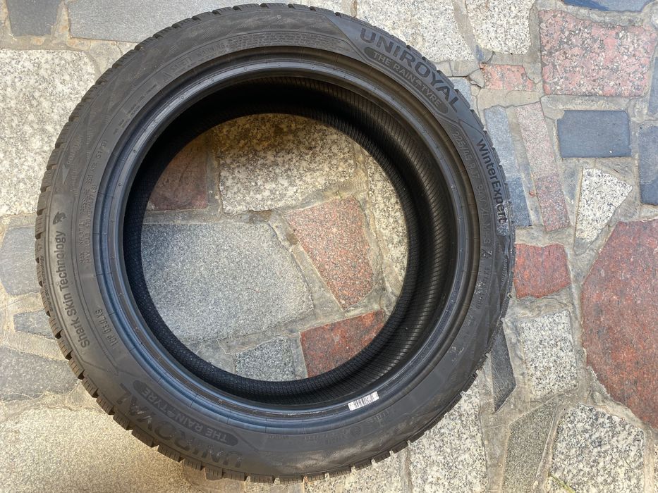 2szt Jak Nowe 225/45/17 95V XL UNIROYAL WinterExpert z 2023