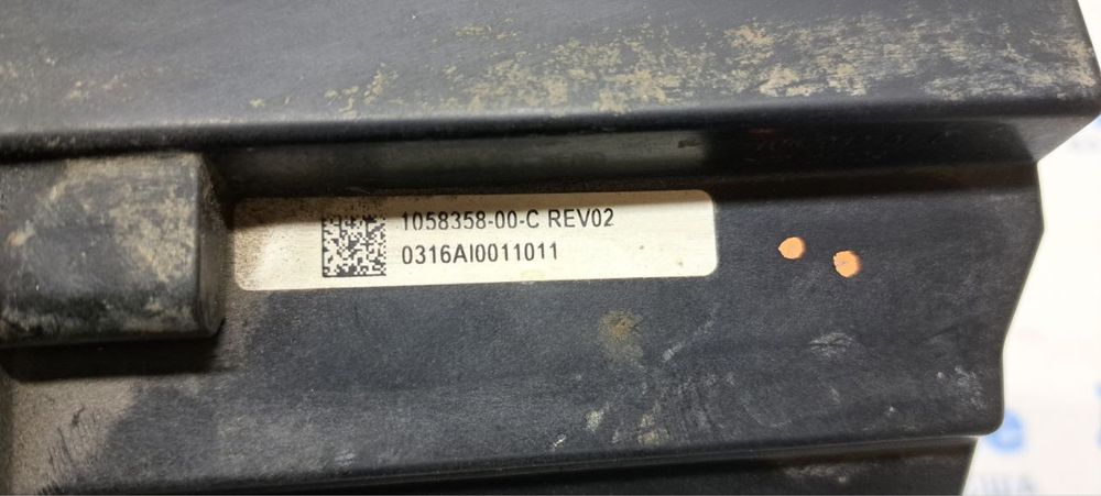 Body Comfort Control Module Tesla Model X 16-21 1058358-00-C тесла х