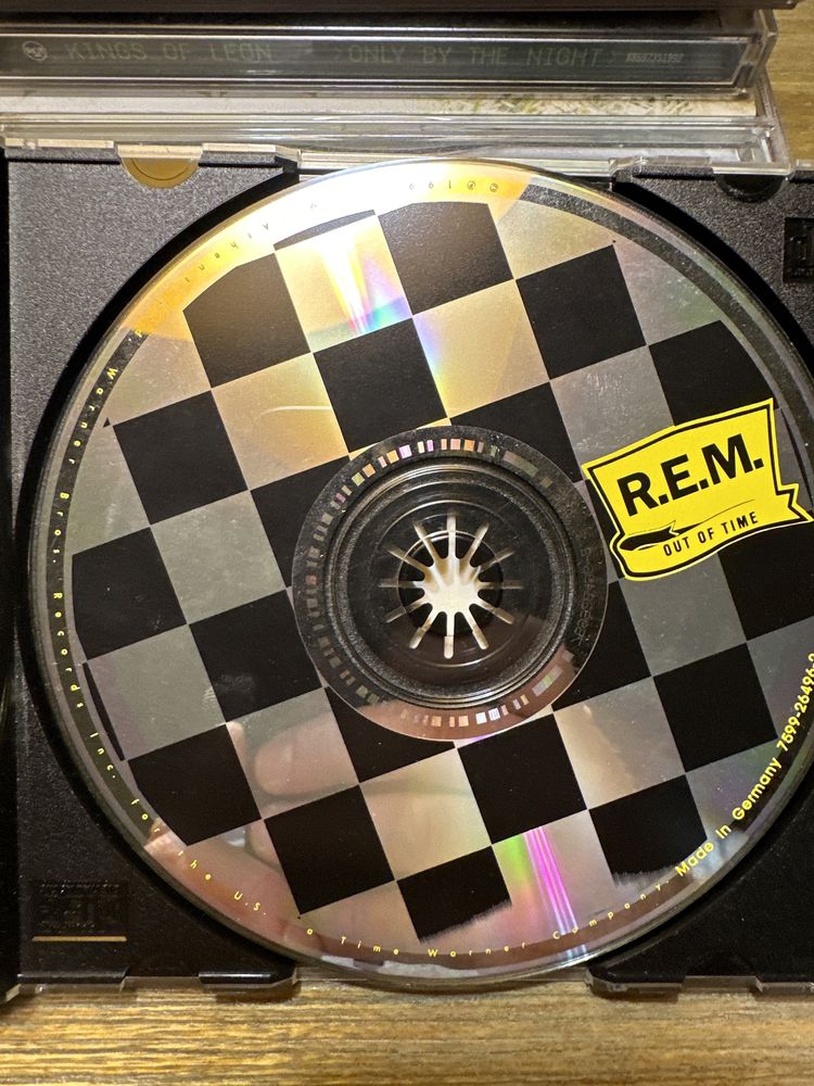 CD REM -out of time