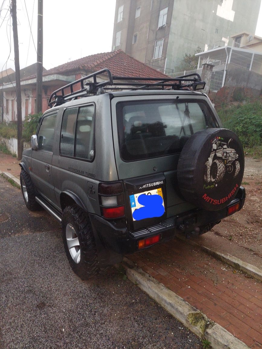 Mitsubishi pajero 2.5