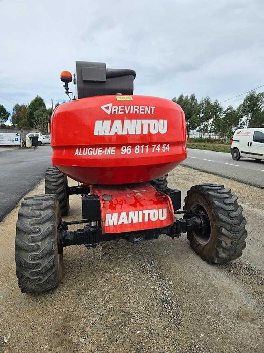 Vende-se plataforma articulada diesel 18m Manitou 180 ATJ