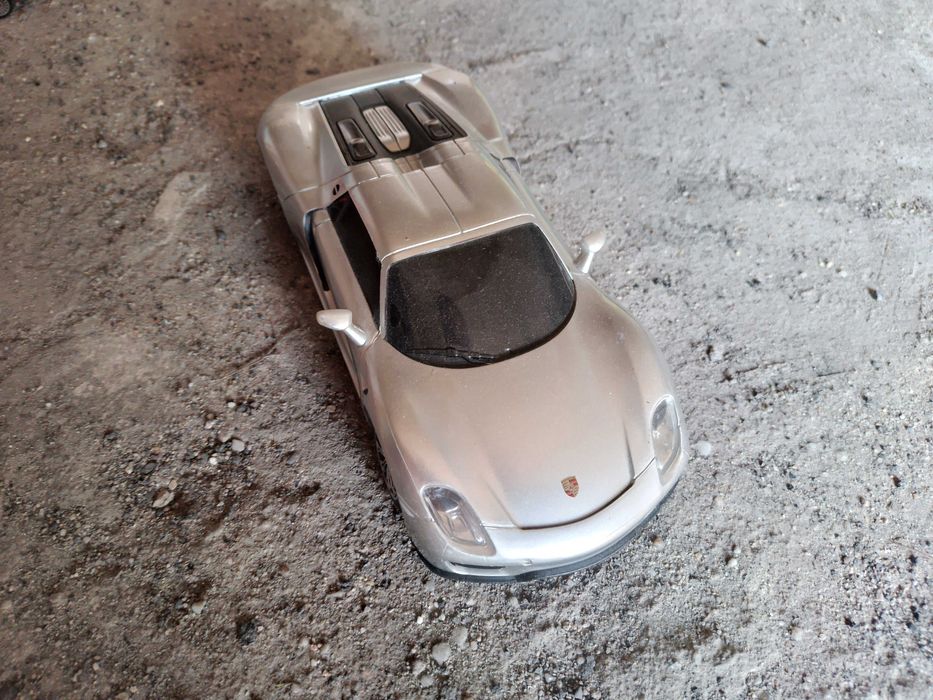 Porsche 918 Spyder, Rastar 1:24