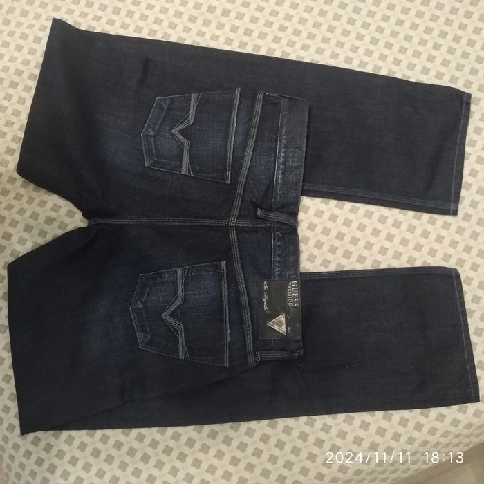 Продам новые джинсы фирмы Guess