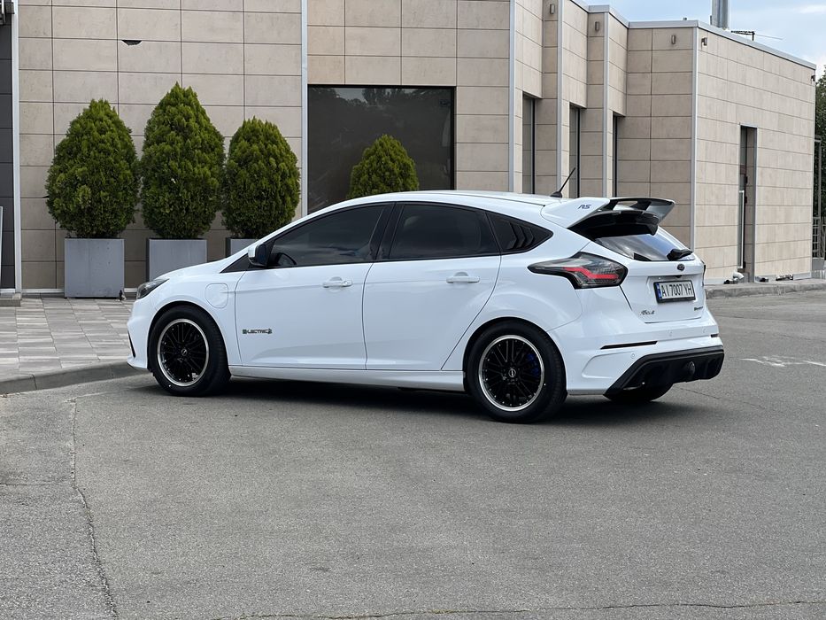 Ford Focus 3 electric 2018 год 33 kw в RS обвесе